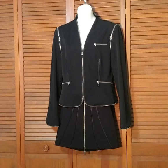 Edgy Fitted Women's skirt suit With Zippers - Picture 2 of 6